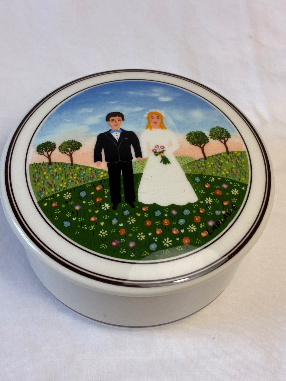 Villeroy & Boch Design Naif Wedding Couple Porcelain Trinket Box